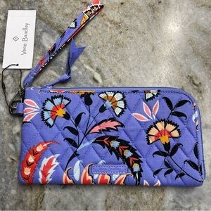 NWT Vera Bradley RFID Tech Wristlet Mural Garden